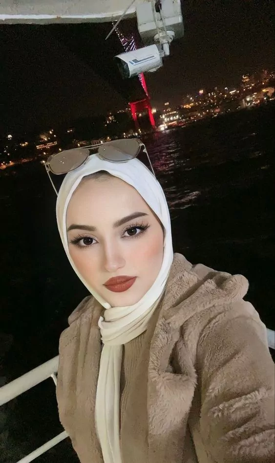 زاویه سازی صورت (کانتورینگ صورت) در شهرک غرب تهران (سعادت آباد) 3 نظرات مشتریان برای کانتورینگ صورت